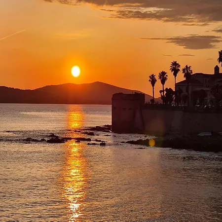 Seaside Comfort In The Heart Of Διαμέρισμα *